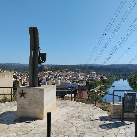 Apartamentos Canana De Vega Flix Екстер'єр фото